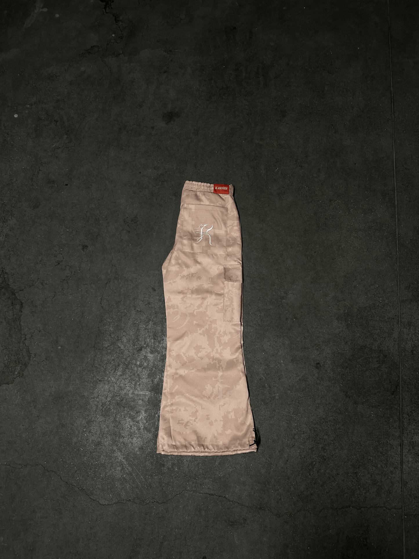 PARACHUTE 8 BIT CAMO PANT